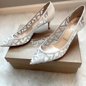 Christian Louboutin pumps in white/off white